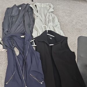 Elegant Women's Black Sleeveless Vest